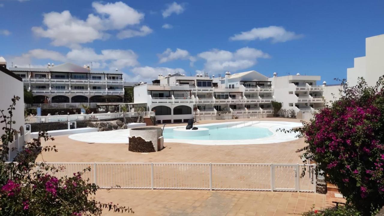 Pistachio Apartment 323 - Lanzarote Apartment Коста Тегисе Екстериор снимка