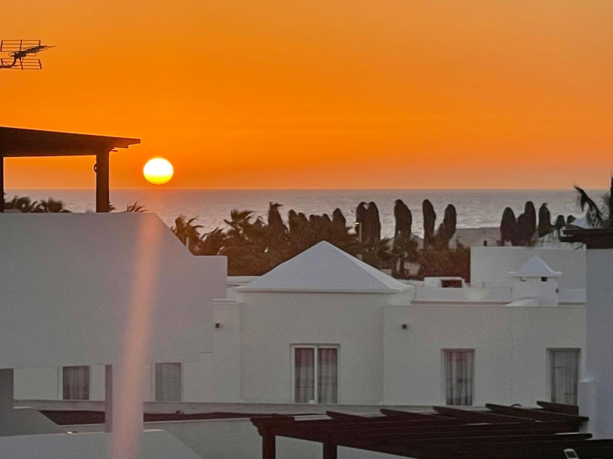 Pistachio Apartment 323 - Lanzarote Apartment Коста Тегисе Екстериор снимка