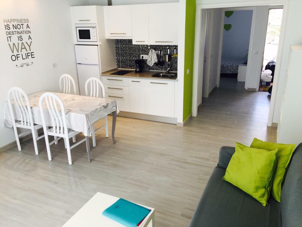 Pistachio Apartment 323 - Lanzarote Apartment Коста Тегисе Екстериор снимка